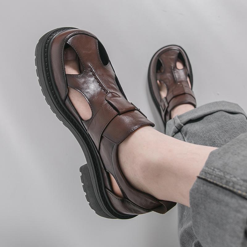 Men's Summer Casual Closed-Toe Perforated Sandals - Outdoor Business Buckle Design