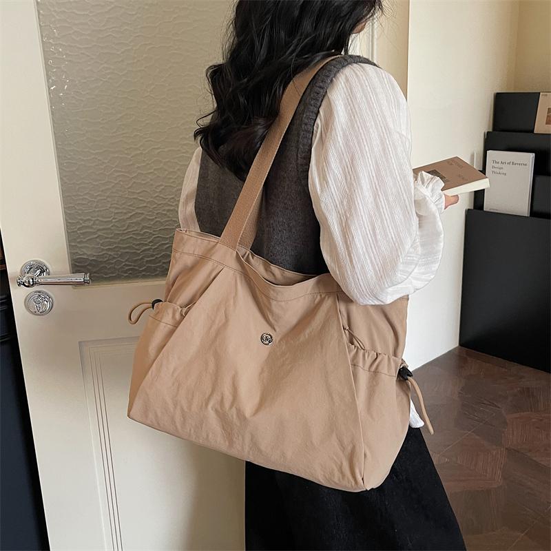 Water-Resistant Nylon Tote Bag for Women – Lightweight and Durable Everyday Shoulder Bag with Multiple Pockets