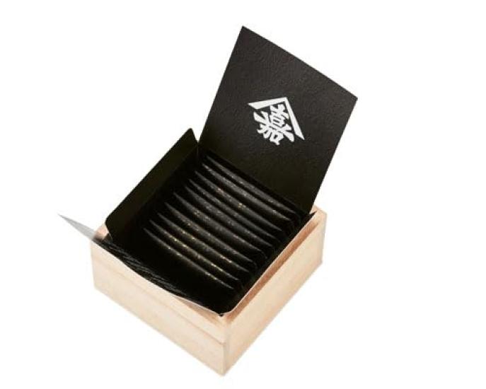 Yamamotoyama Nori Senbei and Plum Flavored Nori Senbei Assortment Enjoy the Flavor of Nori Made by a Nori These Luxurious Nori Rice Crackers with Plum