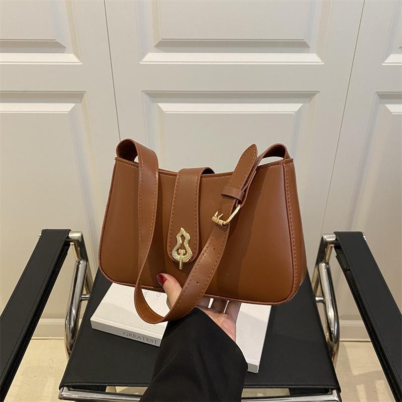 

Autumn new fashion bag women s trendy simple underarm bag niche temperament shoulder crescent bag коричневый