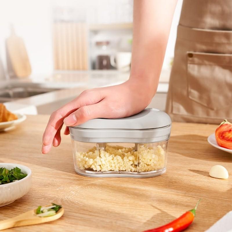 Manual Garlic Cutter Multi-Functional Hand-Pushed Garlic Masher Detachable Easy To Clean Vegetable And Fruit Chopper