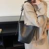 Retro Texture Bucket Bag Women's Shoulder Messenger Bag