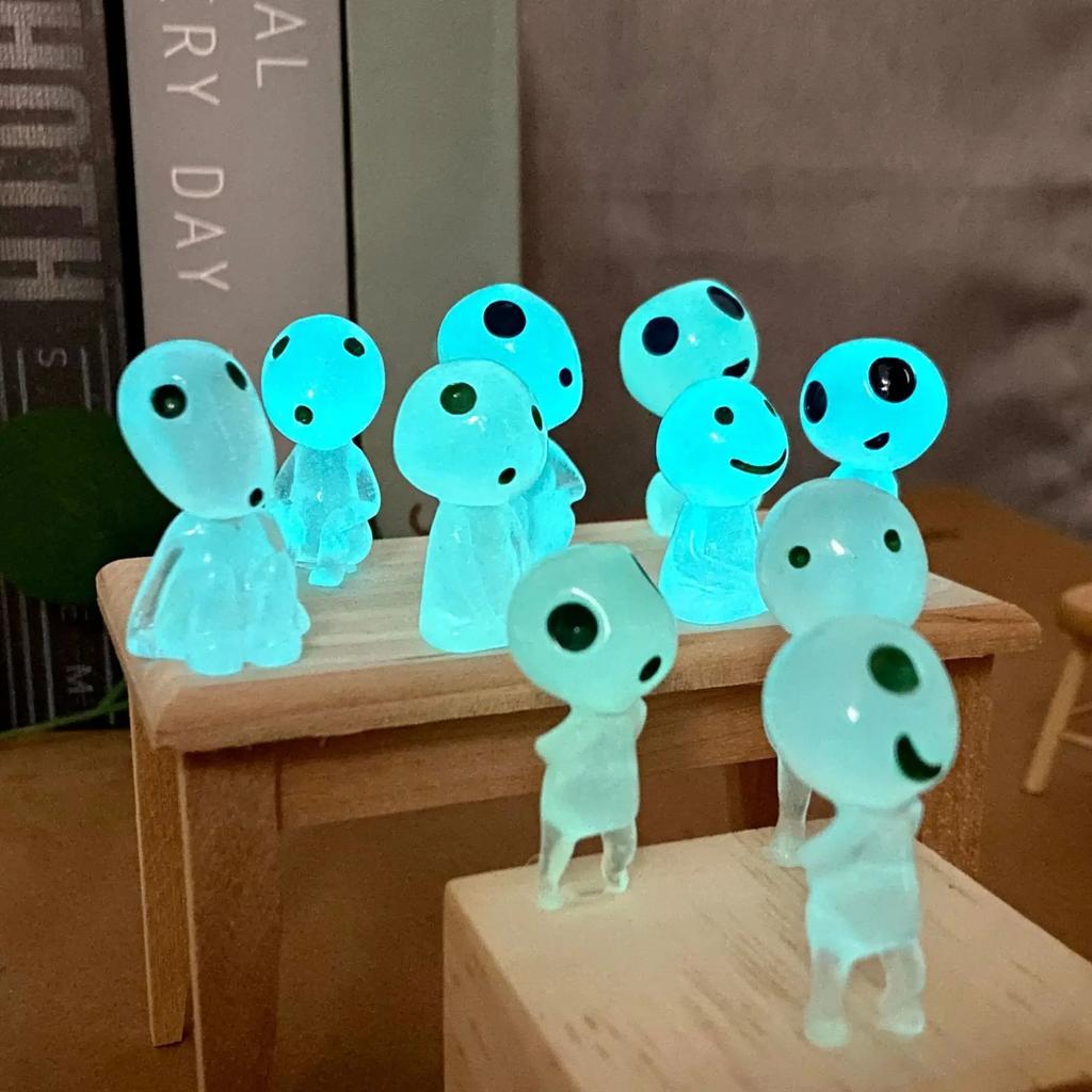 Hot 10pcs Miniature Landscape Decoration Glow in The Dark Princess Shaped Home Garden Decoration Ornament Glow in The Dark