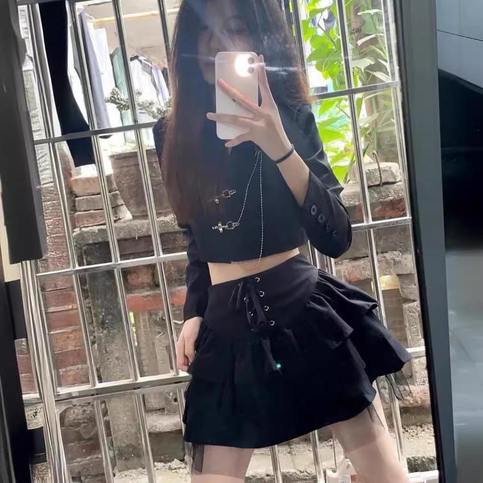 Puffy Cake Skirt: Women's High Waist Y2K Lace-up Slimming Short Skirt (Dark) European & American Style