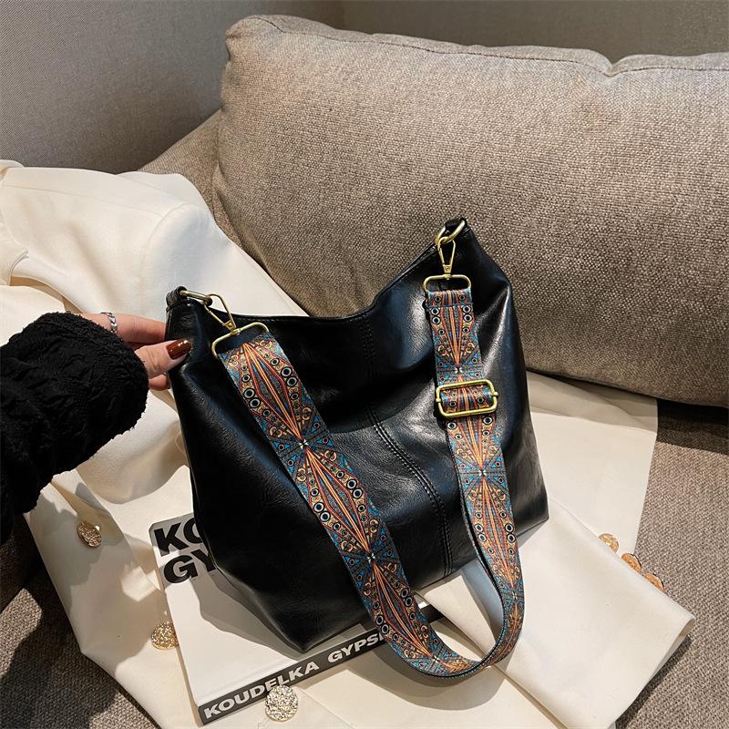 

Wide Geometric Strap Shoulder Bag Large Capacity Crossbody Bags For Women Retro Pu Leather Women s Bag