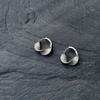 Vintage Simple Niche Geometric Circle Twisted Texture Earrings Ins Hundred Match Senior Sense of Earrings Shipping Personality Elegant Accessories