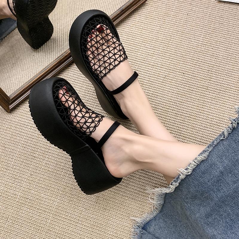 Damsandaler med kilklack i mesh, platåsandaler, ihåliga tofflor, nya muleskor 2025 sommar, nya designerslingbacks, vardagsskor, flipflops