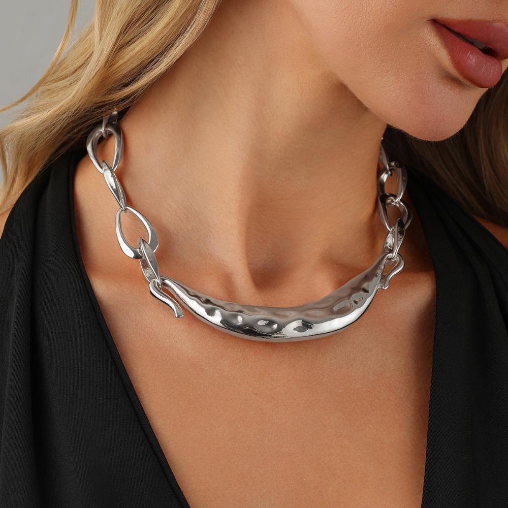 Exaggerated Thick Chain Metal Collarbone Chain, Niche Design, New Hot Selling Necklace