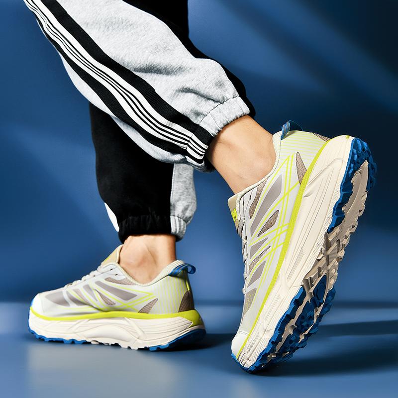 Summer Fashion Lightweight and Versatile High Quality Fashion Shock Absorption Running Shoes 39-46 Breathable Men's Shoes