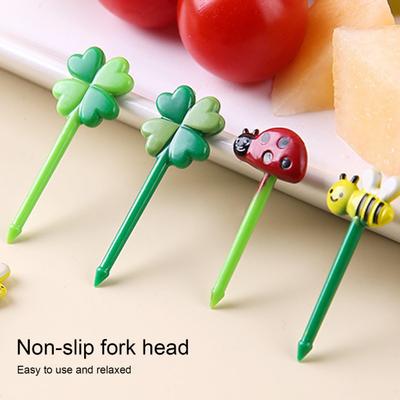 8 pièces/12 pièces Brochettes de Fruits Qualité Alimentaire Sans BPA Antidérapantes Bord Lisse Apparence Adorable Plastique Décoratif Brochettes de Fruits pour Enfants avec Manche Cartoon