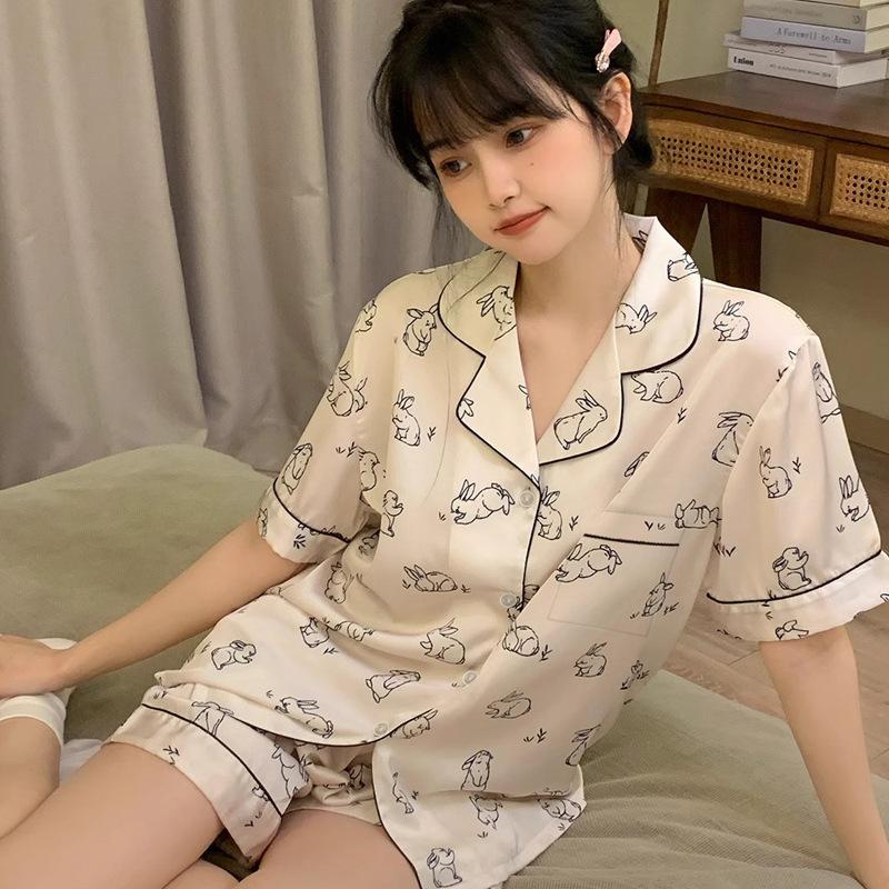 

Простые мультяшные брюки с коротким рукавом из летнего ледяного шелка можно носить как домашнюю одежду. Женский комплект из двух предметов 2XL