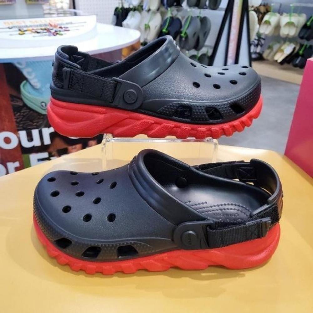

Crocs Hc14 Duet Max 2 Clogs Black Red 208776 0wq black/red/250