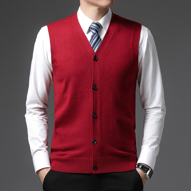 Men's Red Wool Vest: Collarless, Single-Breasted, Solid Color, Fitted Casual Wear for Autumn and Winter.