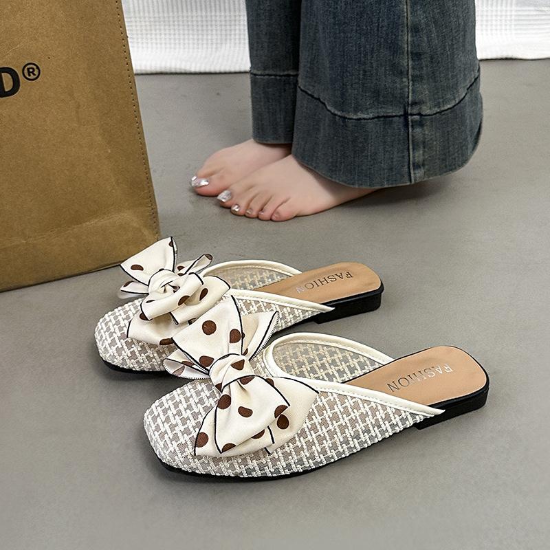 Round head small fragrant style with skirt flat bottom bag head slippers women's summer wear 2024 new French high-end cool slippers