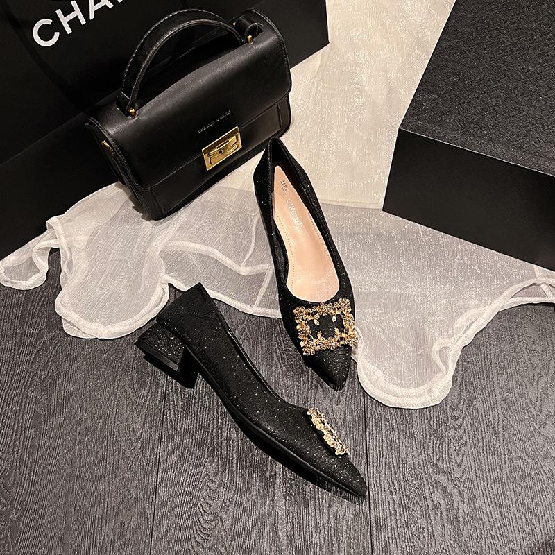 

Pointed rhinestone thick heel single shoes women s new niche shoes bridesmaid shoes medium heel large size women s shoes 43 чорний