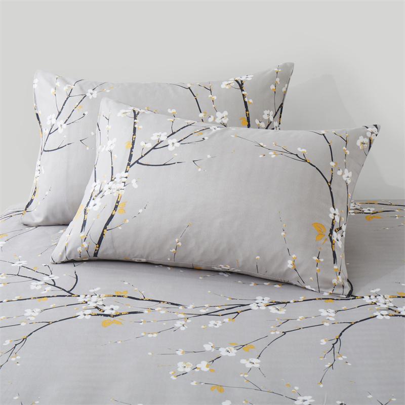 Light Grey Floral Duvet Cover Queen King, Microfiber Flower Plum Blossom Print Bedding Set Reversible Botanical Comforter Cover