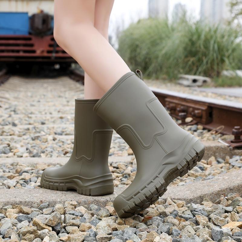 Rain shoes women's high tube new outdoor non-slip water shoes platform water boots fleece rubber shoes rain boots