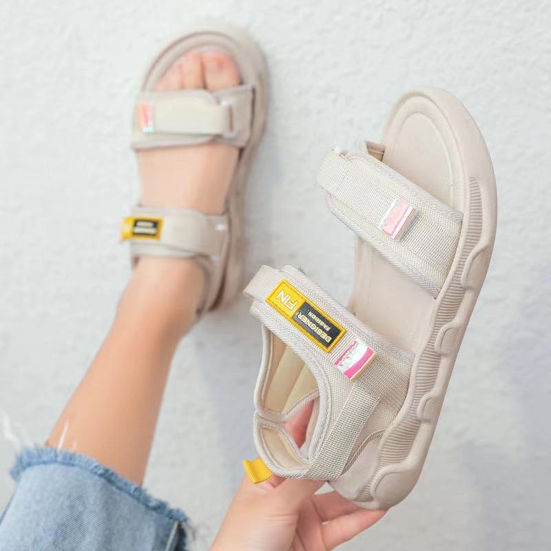 Wholesale Fashion Spring/Summer Outwear Slippers for Women Soft Sole Anti Slip Small and Popular Flat Bottom Beach Slippers