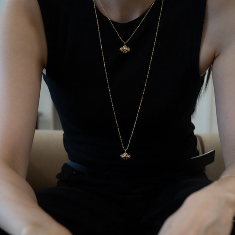 

Invisible collage HUG BLOOM NECKLACE_GOLD Gold LARGE