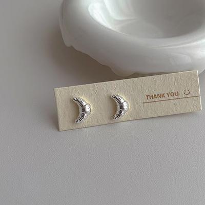 Mini-Croissant-Steckohrringe für Damen Niedliche Brot-Ohrringe Klassischer Feinschmuck Geschenk