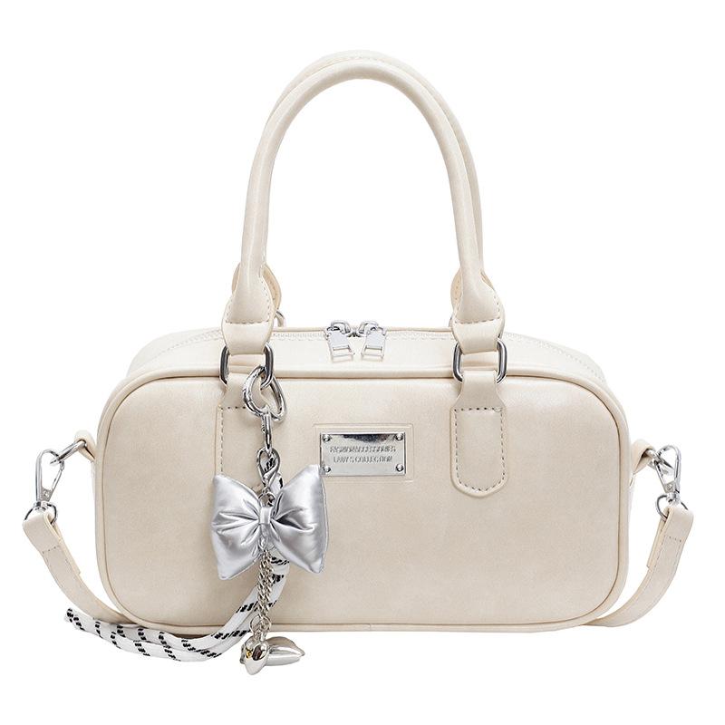 2025 new Korean version fashion simple commuter gloves bowling bag commuter versatile niche trend messenger women's bag