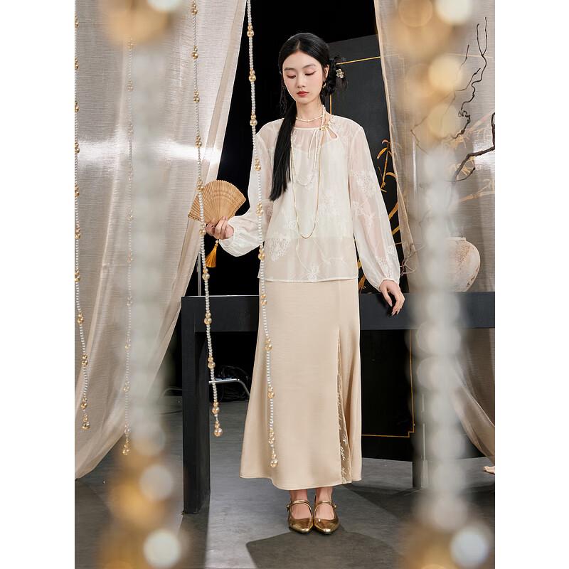 

Sancai Embroidered Lantern Sleeve Blouse L