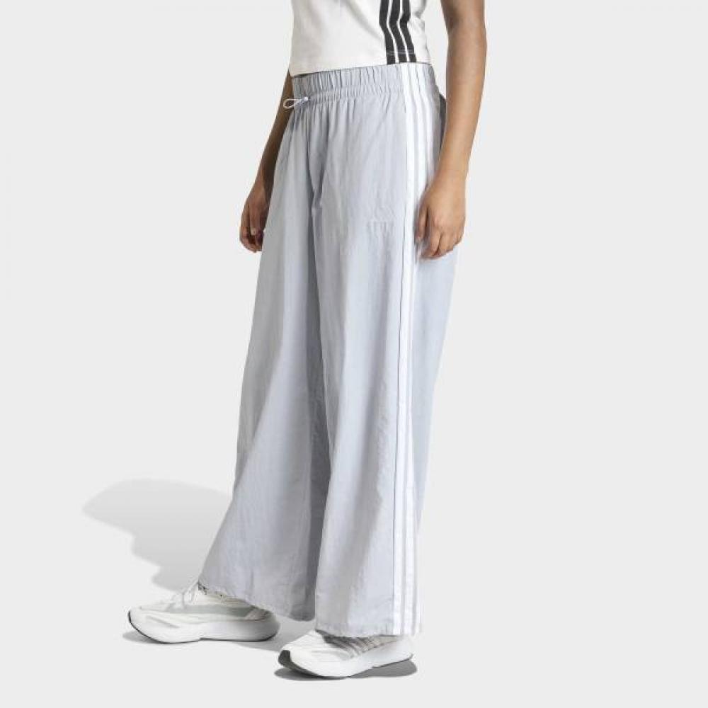 AdidaS Women S Comfortable And StyliSh Soft eSSential 3S Parachute pantS AL
