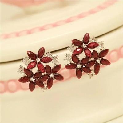 1 Paire Nouvelles Boucles d'Oreilles Couleur Douce Douce Petite Fleur Fraîche Zircon Diamant Étincelant Exagéré Mode Tempérament Version Coréenne