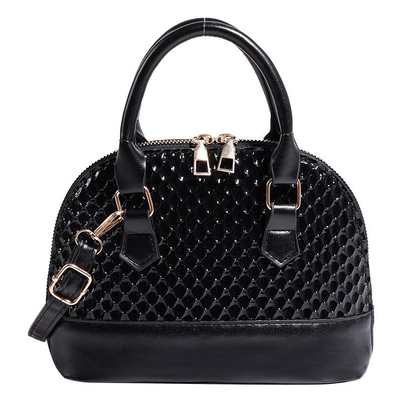 Trend Niche Bag Women's 2025 New Summer Fashion Foreign Shoulder Bag Messenger Bag Popular Portable Shell Bag