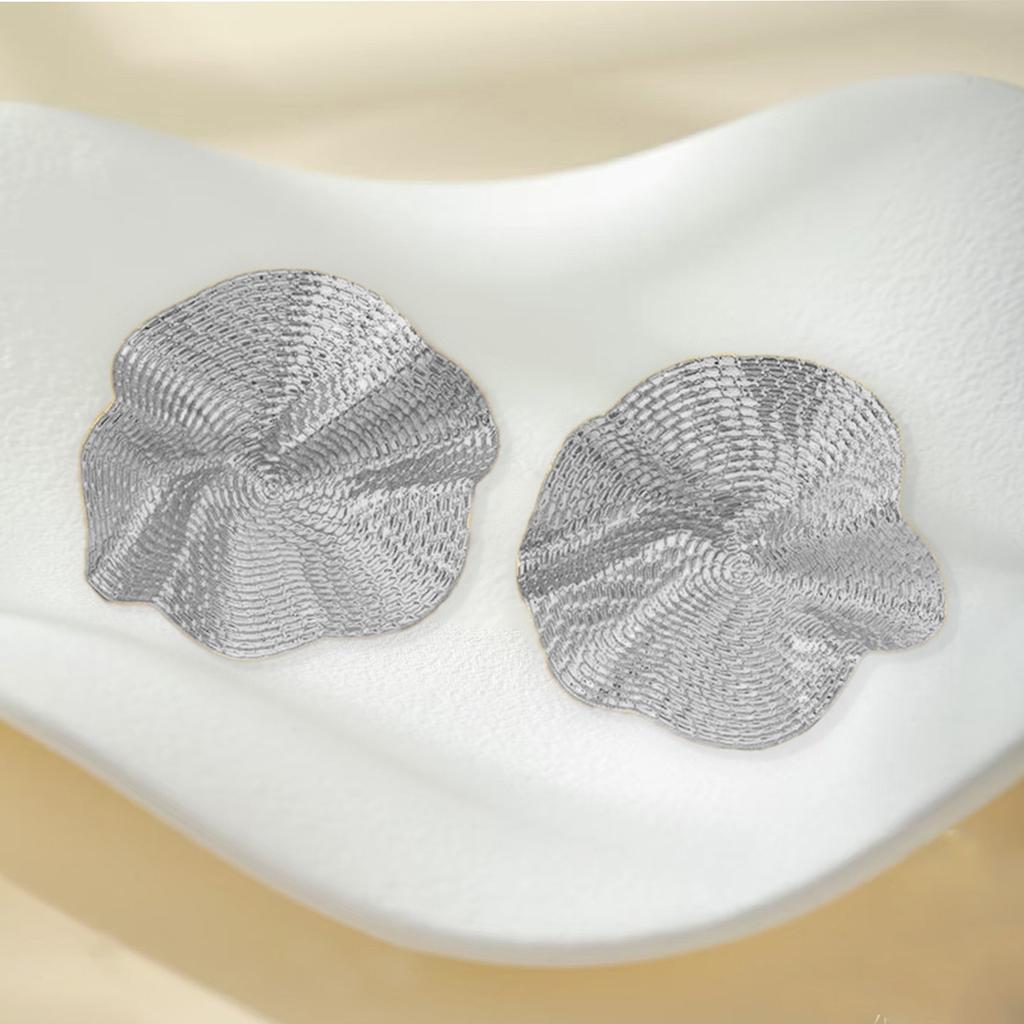 Pleated irregular geometric earrings, vintage stud earrings, high-end niche temperament earrings