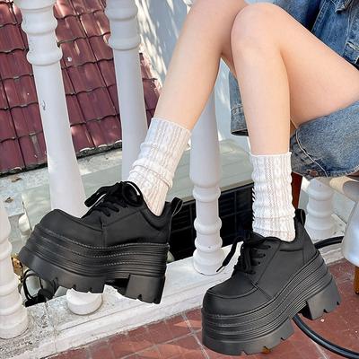 Scarpe Mary Jane nere in pelle con plateau stile britannico retrò da donna, nuove per l'autunno 2025, versatili da abbinare con la gonna, scarpe singole