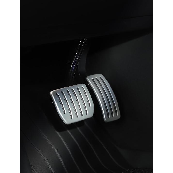 TPARTS Aluminum Self-Flip Lock Performance Pedal Sets Accelerator Brake Pedals Cover For Tesla Model 3 Highland 2024+/Model Y Juniper 2025+ Non-Slip