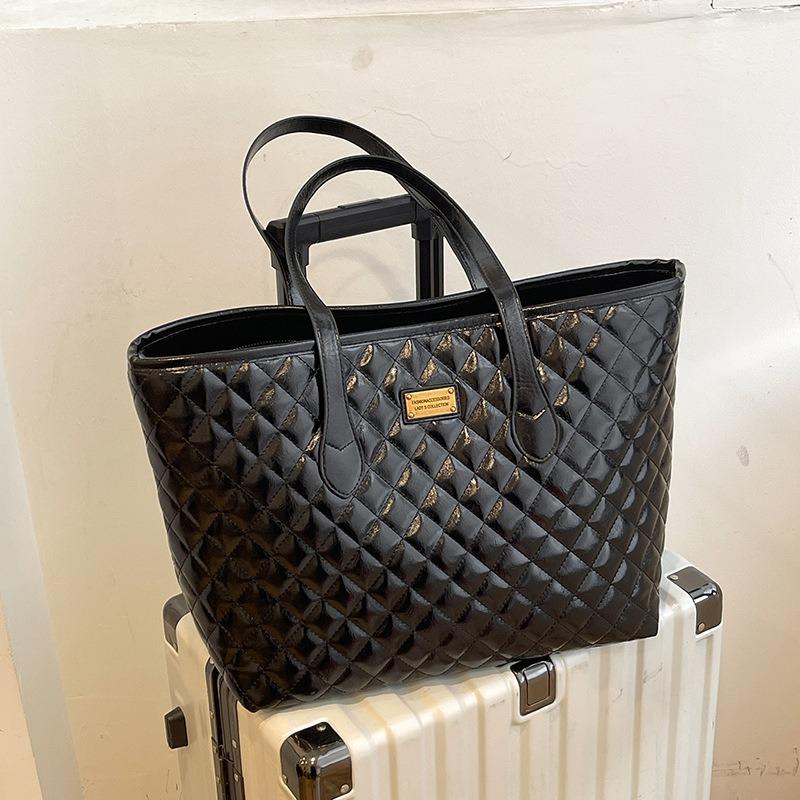 Große Tasche Damen neue Fließ große Kapazität Achseltasche Rautenstickerei Faden vielseitige Tragetasche