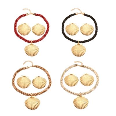 Elegant Shell Pendant Necklace and Earrings Set Handmade Weddings Accessories Fashionable Jewelry for Women Girls