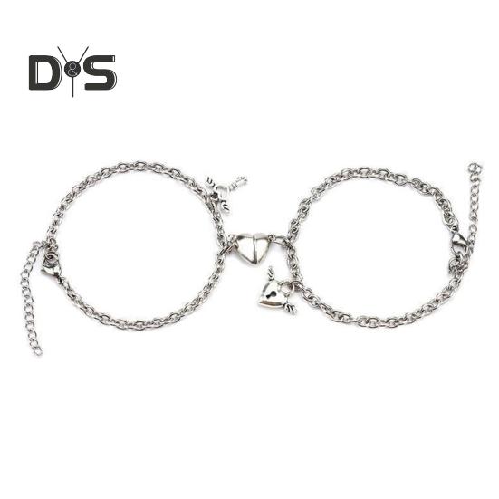 

1 пара браслетов для пар, регулируемый размер, браслет с магнитным креплением в форме сердца, подходящий браслет в форме сердца 1 Pair