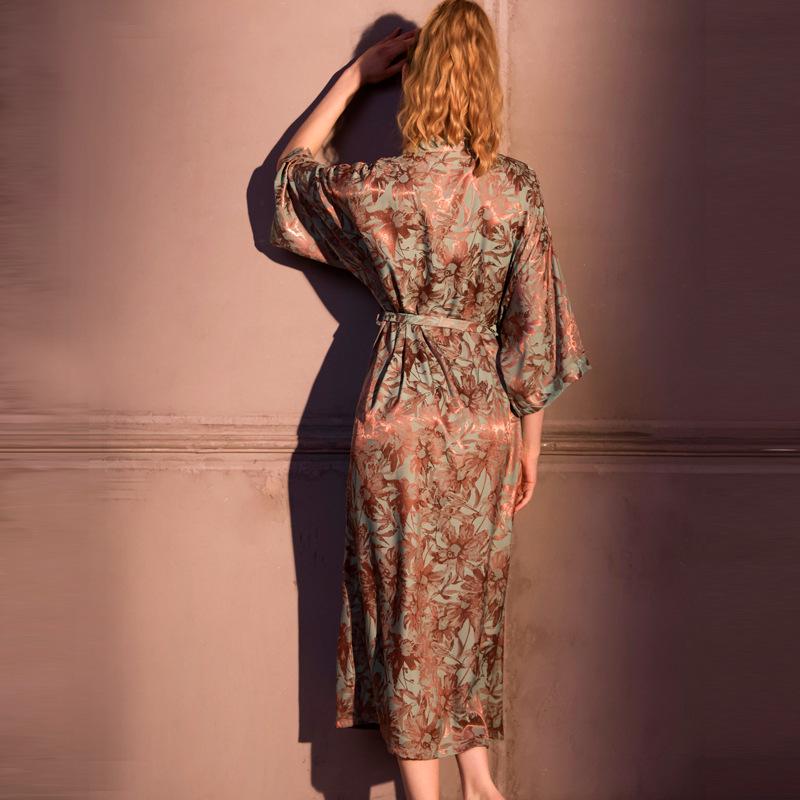 Vestaglia Jacquard da Donna Lusso Leggero: Accappatoio Lungo Primavera/Autunno, Raso di Seta Ghiacciata, Sensazione di Lusso, Accappatoio Singolo, Gonna da Bagno Pronta per l'Estate.