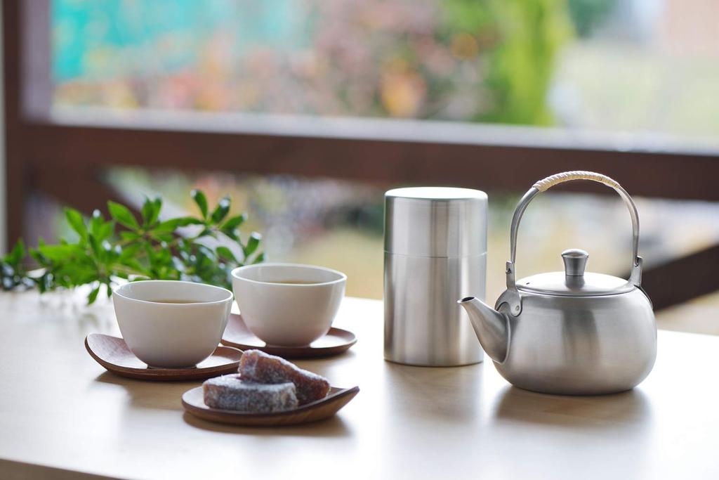 Yoshikawa Sui Stainless Steel Tea Leaf Made In Japan Container, Large, Tsubame-Sanjo, (YJ3102)