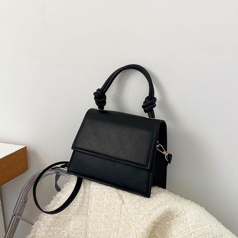 Street Fashion Small Square Bag With Car Stitching Trendy Pu Material Shoulder Bag