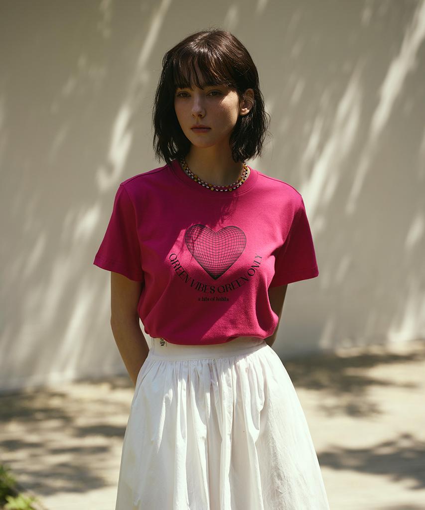 THE GREEN LAB Heart Planet 1 Graphic Short Sleeve T-Shirt [Pink]