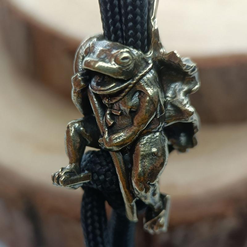 

1 шт. Винтажная латунь Веселая лягушка Лягушка-путешественница Брелок Подвеска Подвеска для рюкзака Винтажные латунные изделия Классическая латунь Винтажные латунные изделия Миниатюра 1pcs