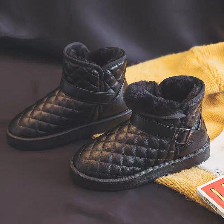 

Thick-soled snow boots for women to wear in winter, new waterproof high-top cotton shoes for women, piled and thickened in winter 35 чорний
