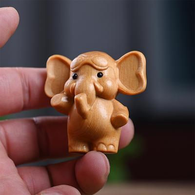 1pc Hand-Carved Wooden Elephant Figurines Cute Elephant Statue Decorative Ornament Home Desktop Decor Car Decoration