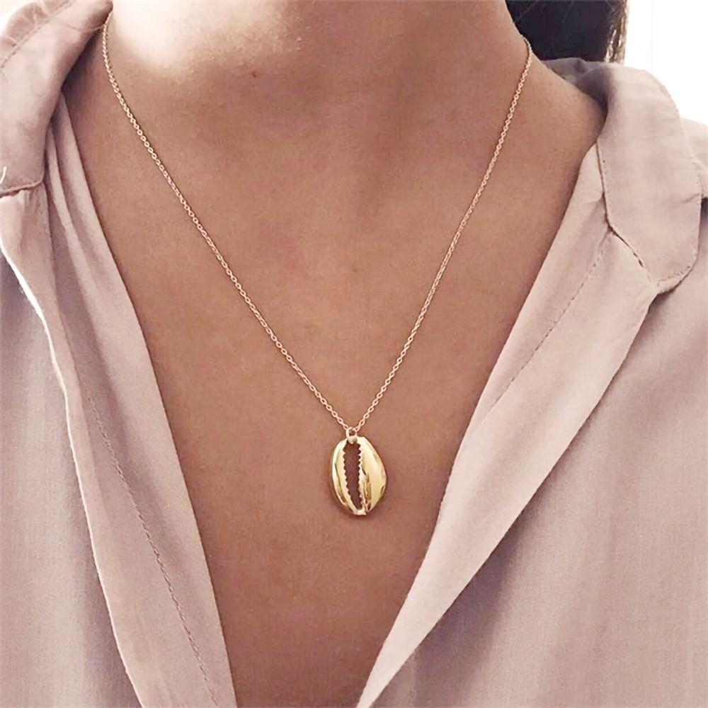 Ocean Inspired Fashionable Shell Necklace With Luxurious Gold Finish Plated