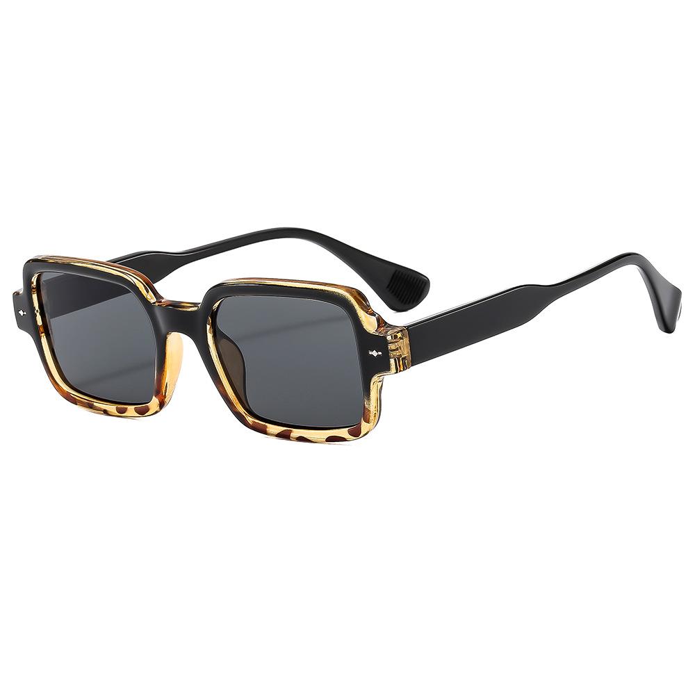 

Ins Popular Fashion Square Rivets Men Sun Glasses Vintage Punk Gradient Women Trending Dark Green Sun Glasses Shades UV400 Other