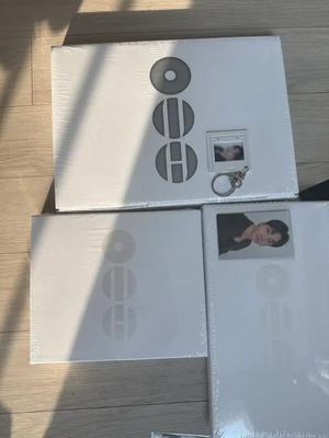 BTS Arirang Album Unopened 3 Sets + Jungkook Keyring, Poka