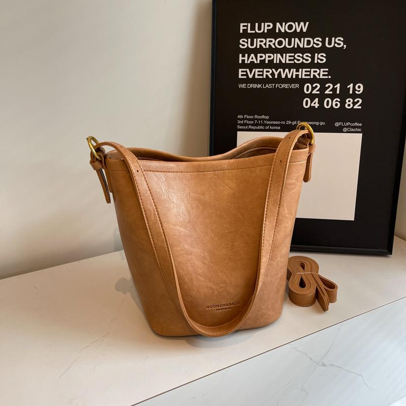 Fashionable and High-end Retro Women's Bag  New Handbag Bucket Bag Niche Versatile Crossbody Bag