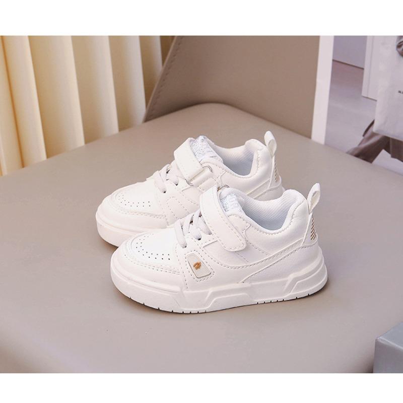 Children's board shoes soft sole light non-slip small middle-aged children's leather surface versatile sports and leisure shoes cross-border supply