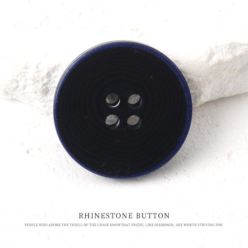 5 Stück bedruckte Harzknöpfe mit vier Ösen, High-End-Blazer, schwarzer Knopfmantel, Trenchcoat, runde Knopfaccessoires.