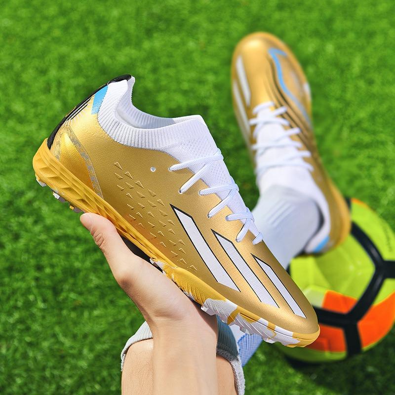 World Cup new low-top football shoes men's and women's game sports training shoes long nails broken nails football shoes