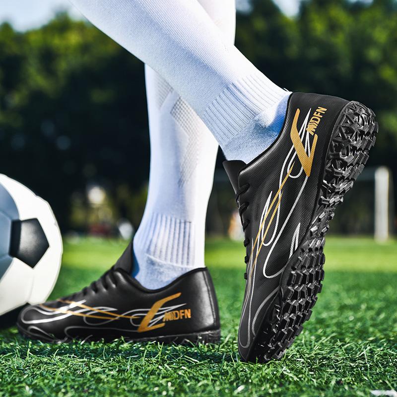 Football shoes broken nails, wear-resistant artificial grass training shoes for primary and secondary school students, adult short nails